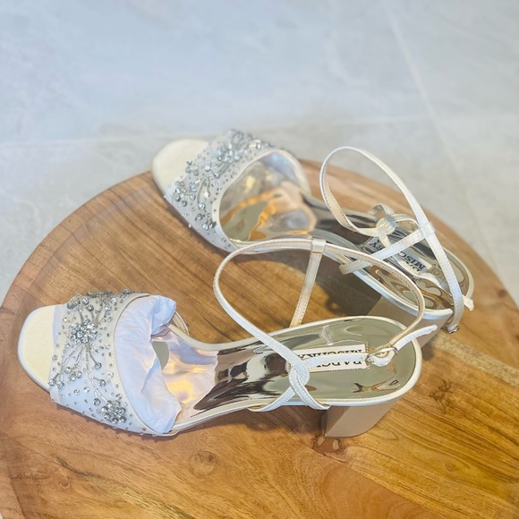 Authentic Badgley Mischka - Picture 8 of 11